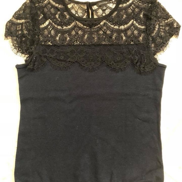 Adorable blouse - NEVER WORN 💗💗 - Picture 2 of 3